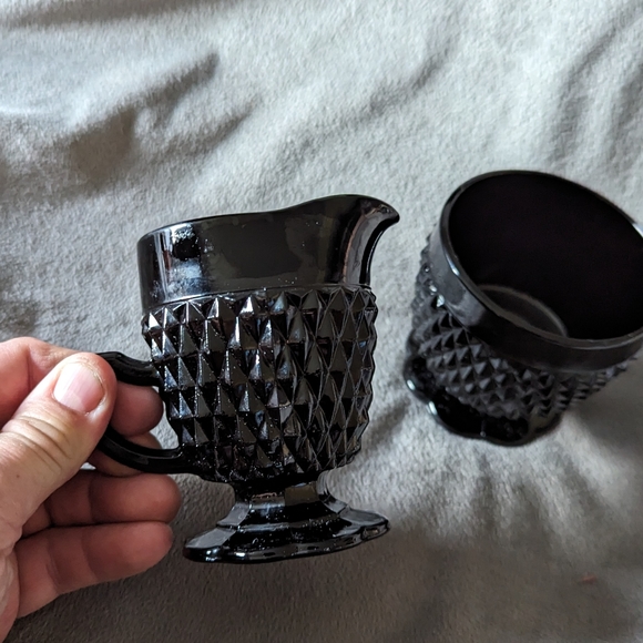 Vintage Indiana Glass, Tiara Black Diamond Point Creamer And open sugar bowl set - Picture 6 of 6